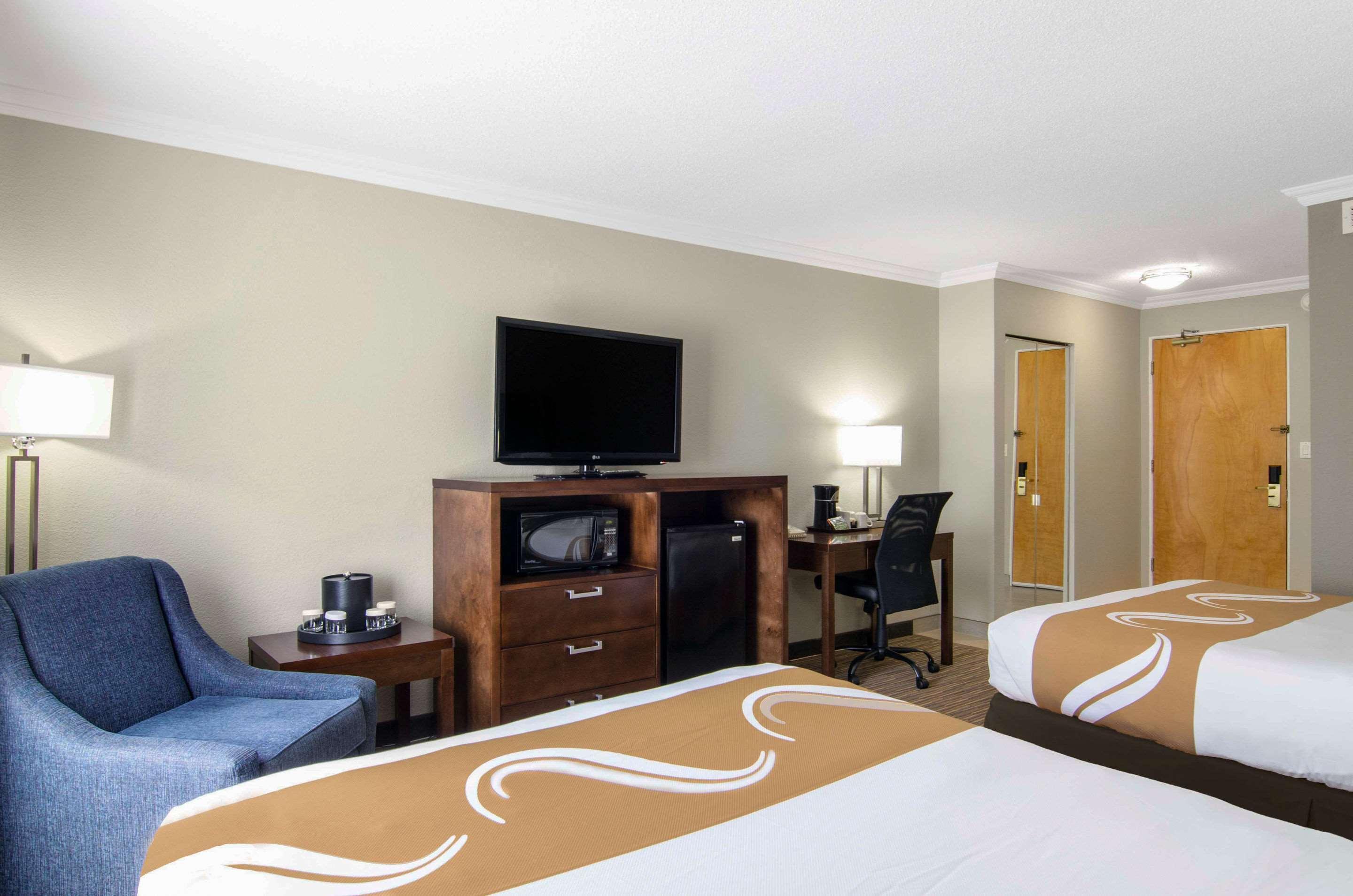 Quality Inn Downtown Inner Harbour Victoria Buitenkant foto