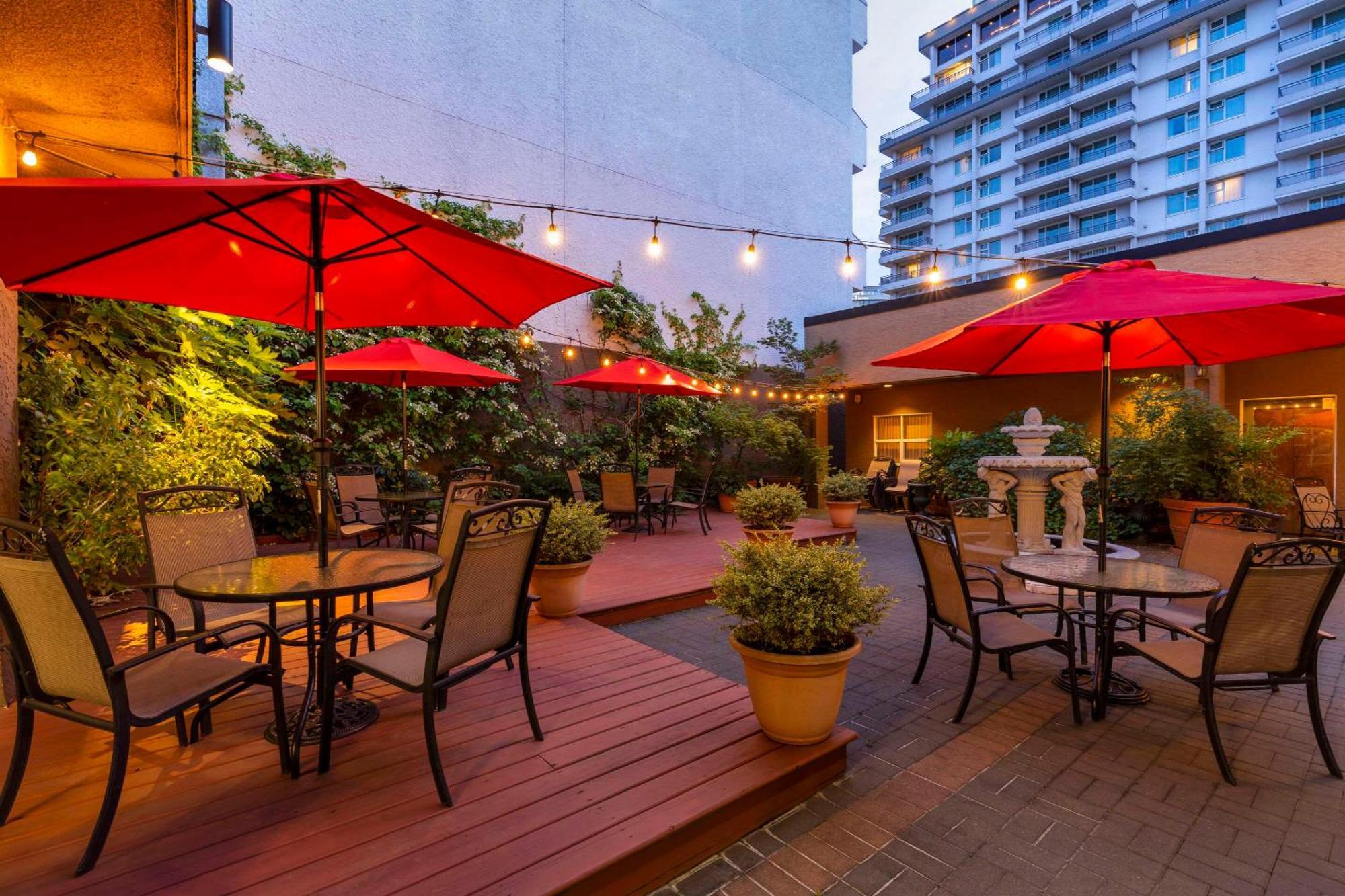Quality Inn Downtown Inner Harbour Victoria Buitenkant foto