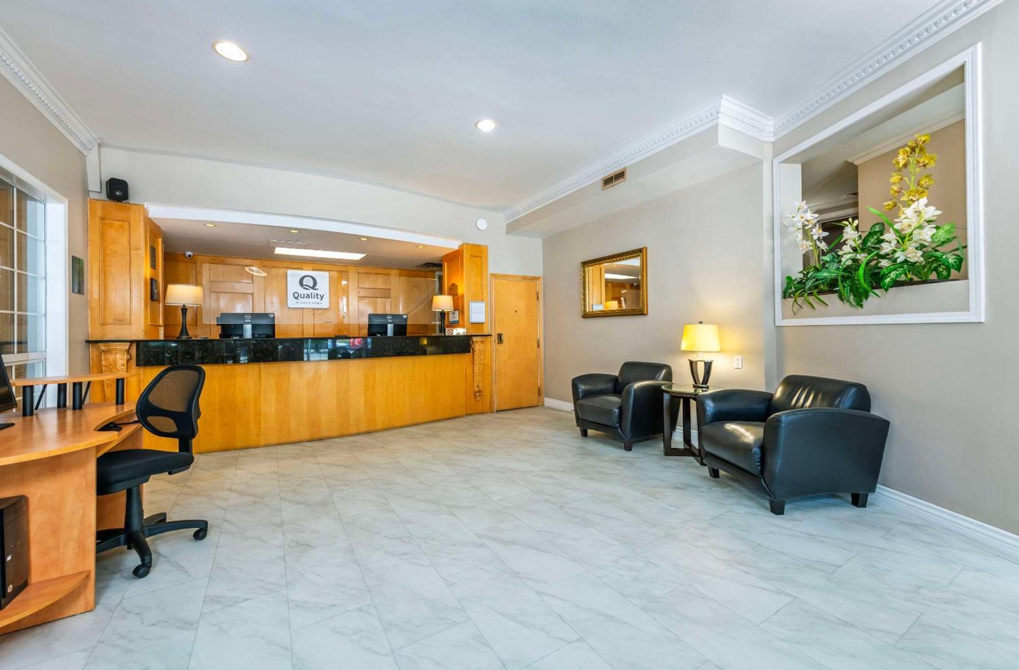 Quality Inn Downtown Inner Harbour Victoria Buitenkant foto
